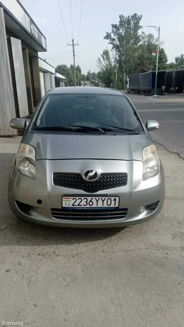Toyota Vitz 2009 · 1.3 AT