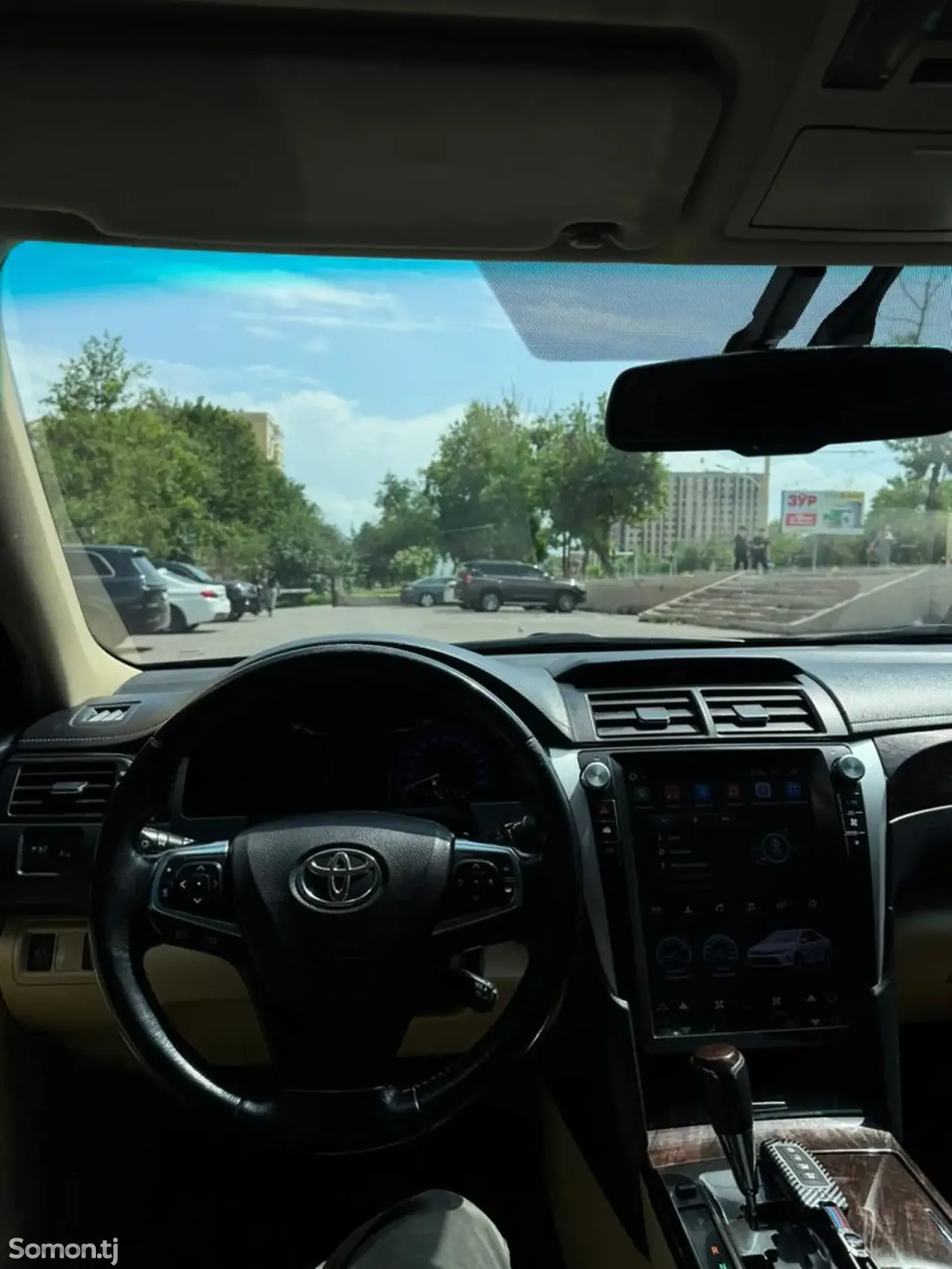 Toyota Camry 2016 · 2.5 AT