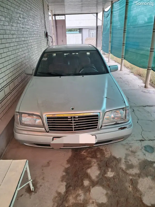 Mercedes-Benz C class 1995 · 1.8 MT