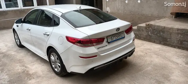 Kia Optima 2017 · 2.0 AT
