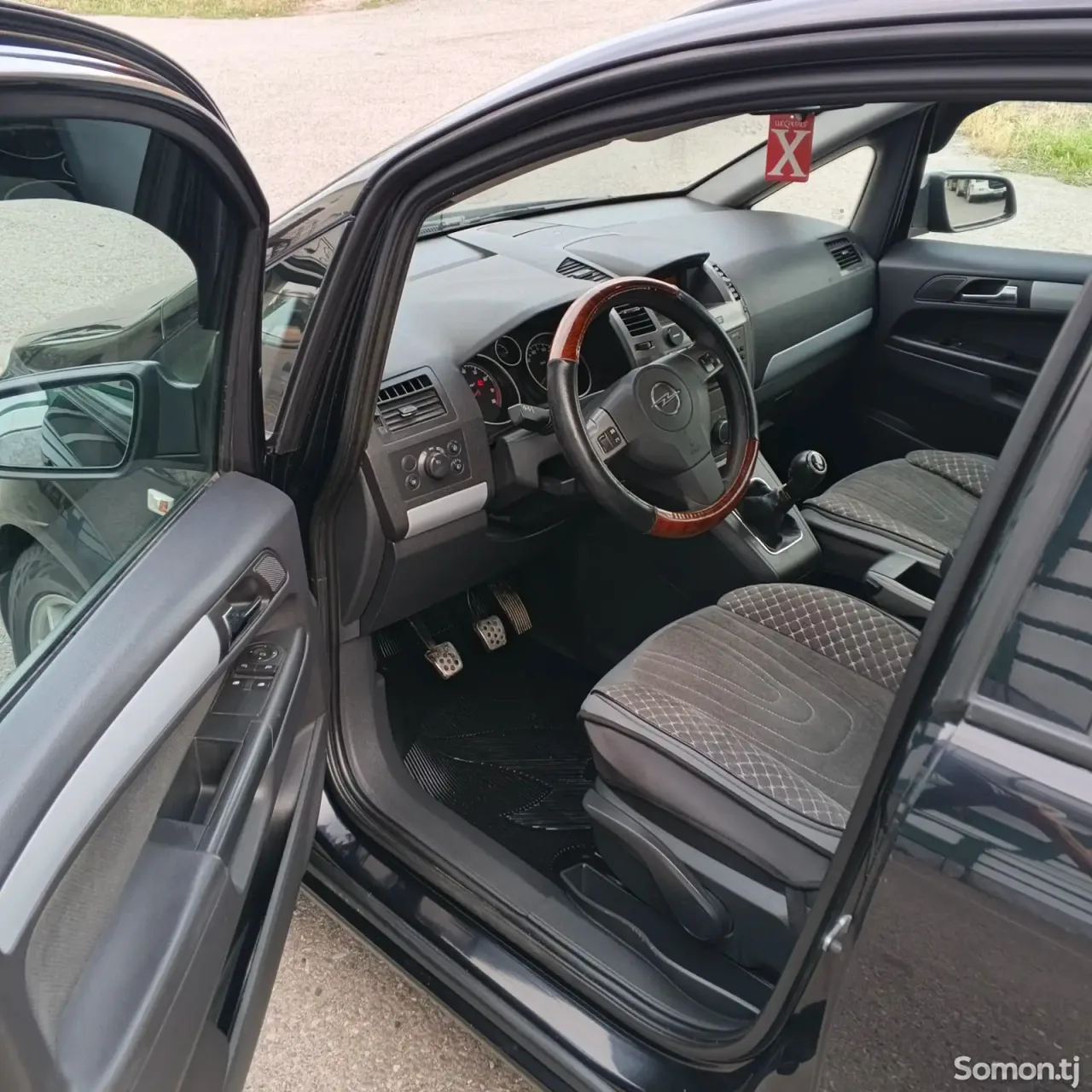 Opel Zafira 2007 · 1.8 MT