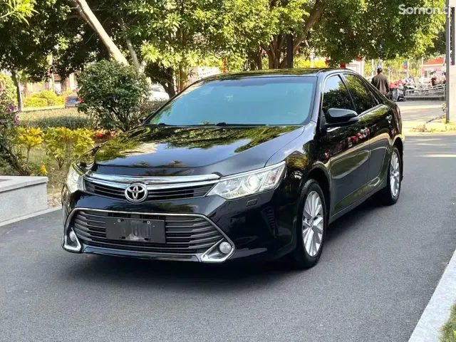 Toyota Camry 2015 · 2.5 AT