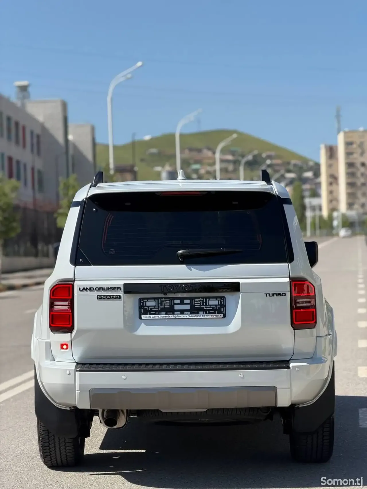 Toyota Land Cruiser Prado 2026 · 2.5 AT