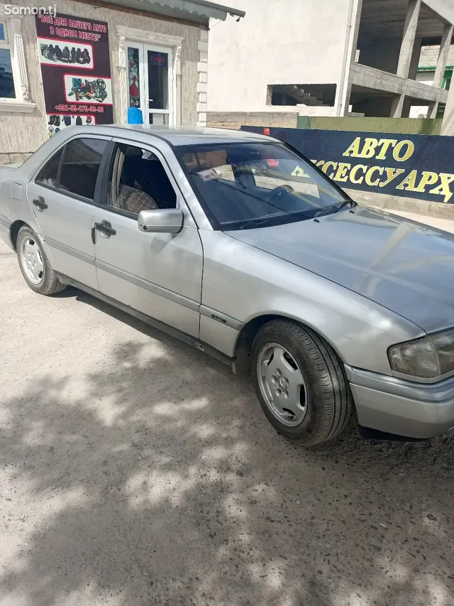 Mercedes-Benz C class 1993 · 1.8 MT