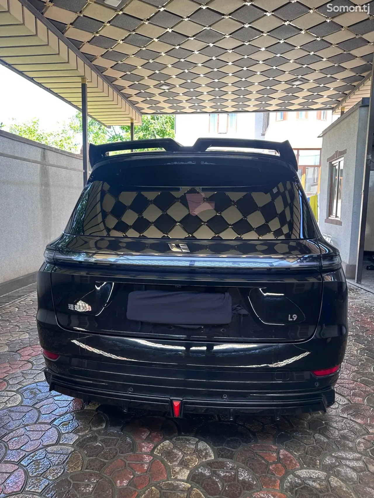Li Auto (Lixiang) L9 2025 · 2.0 AT