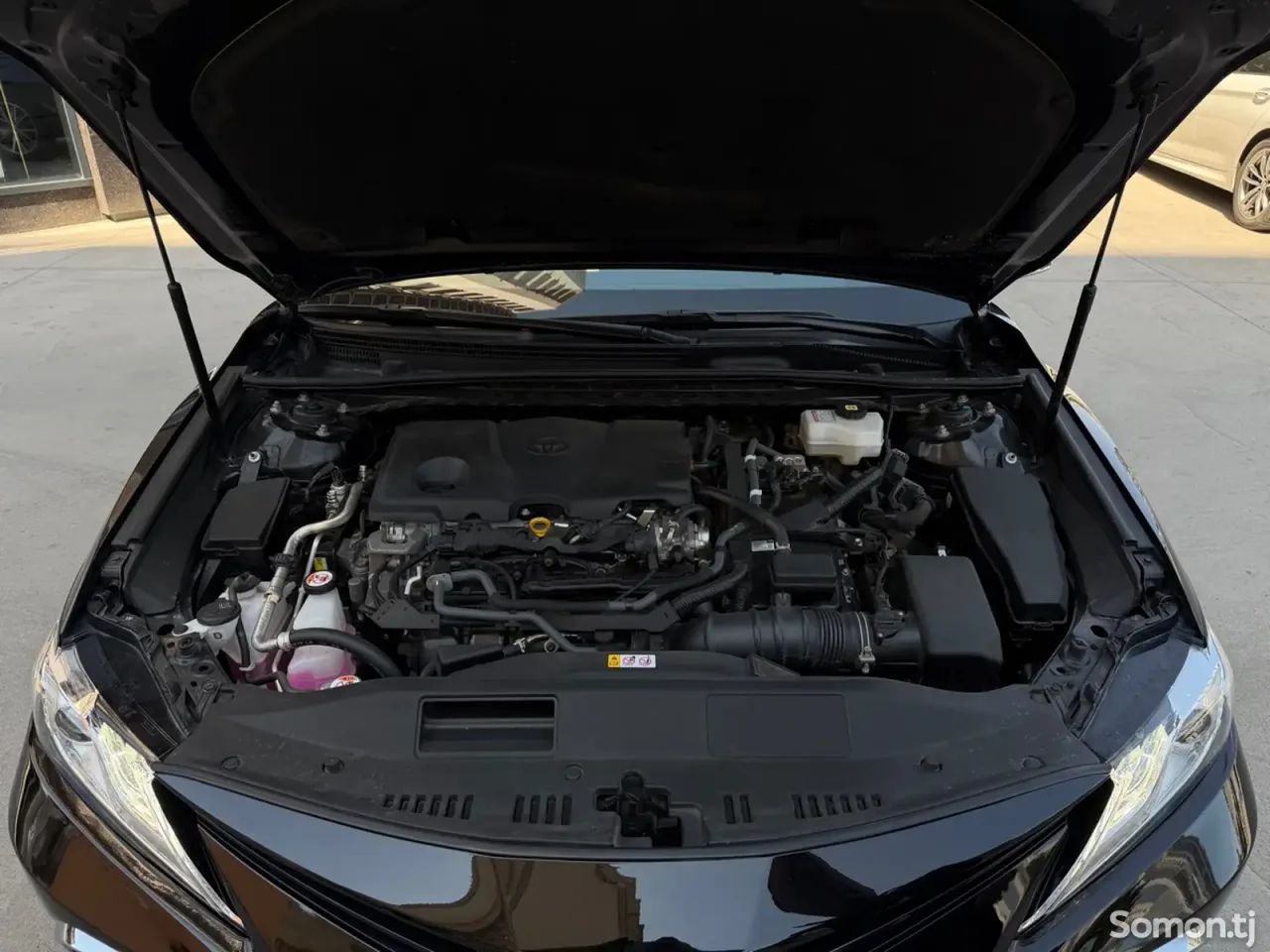 Toyota Camry 2024 · 2.5 AT