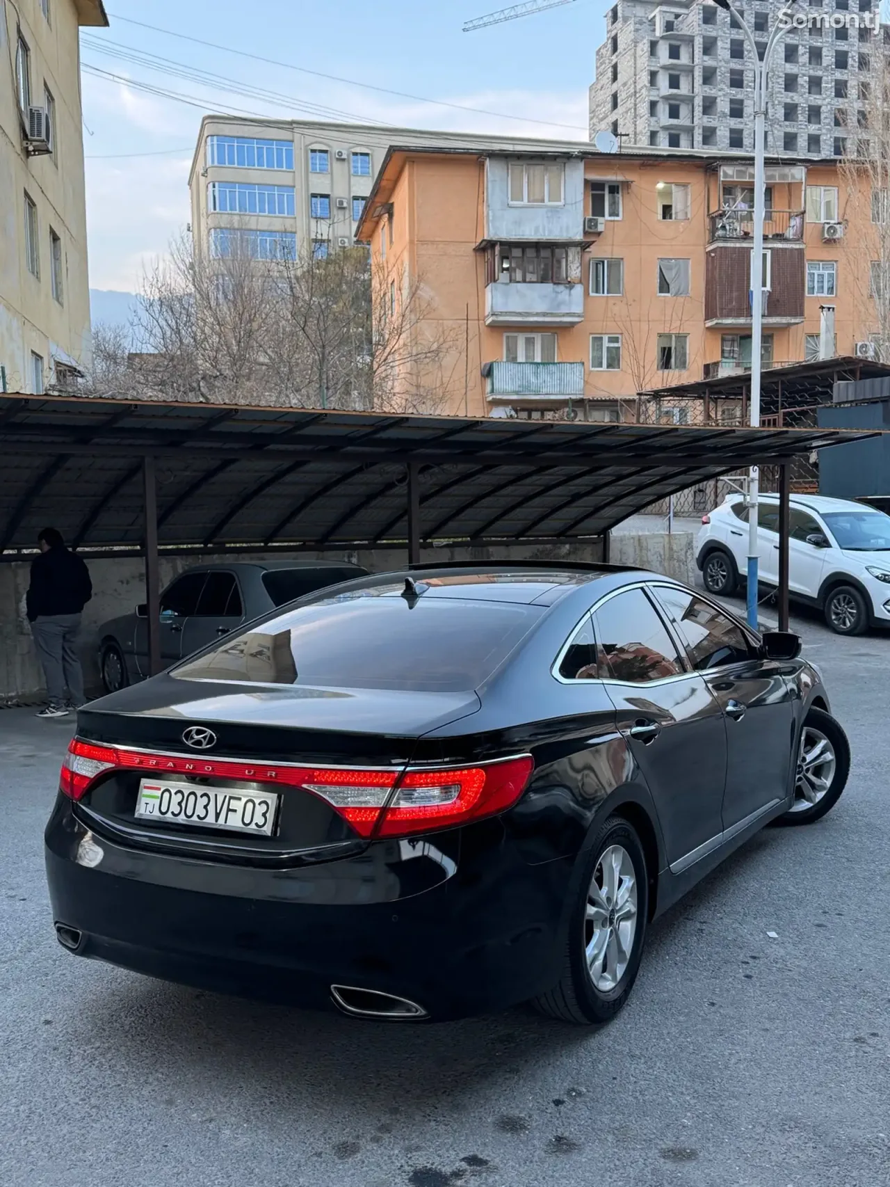 Hyundai Grandeur 2011 · 3.0 AT