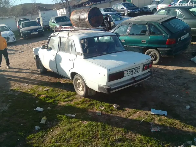 Lada (ВАЗ) 2105 1989 · 1.5 MT