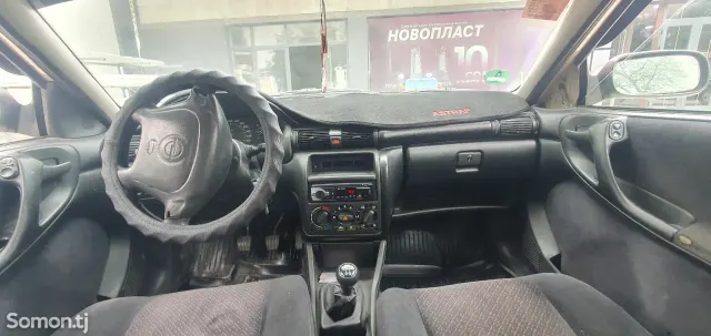 Opel Astra F 1997 · 1.6 MT