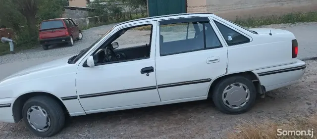 Chevrolet Nexia 1995 · 1.5 MT