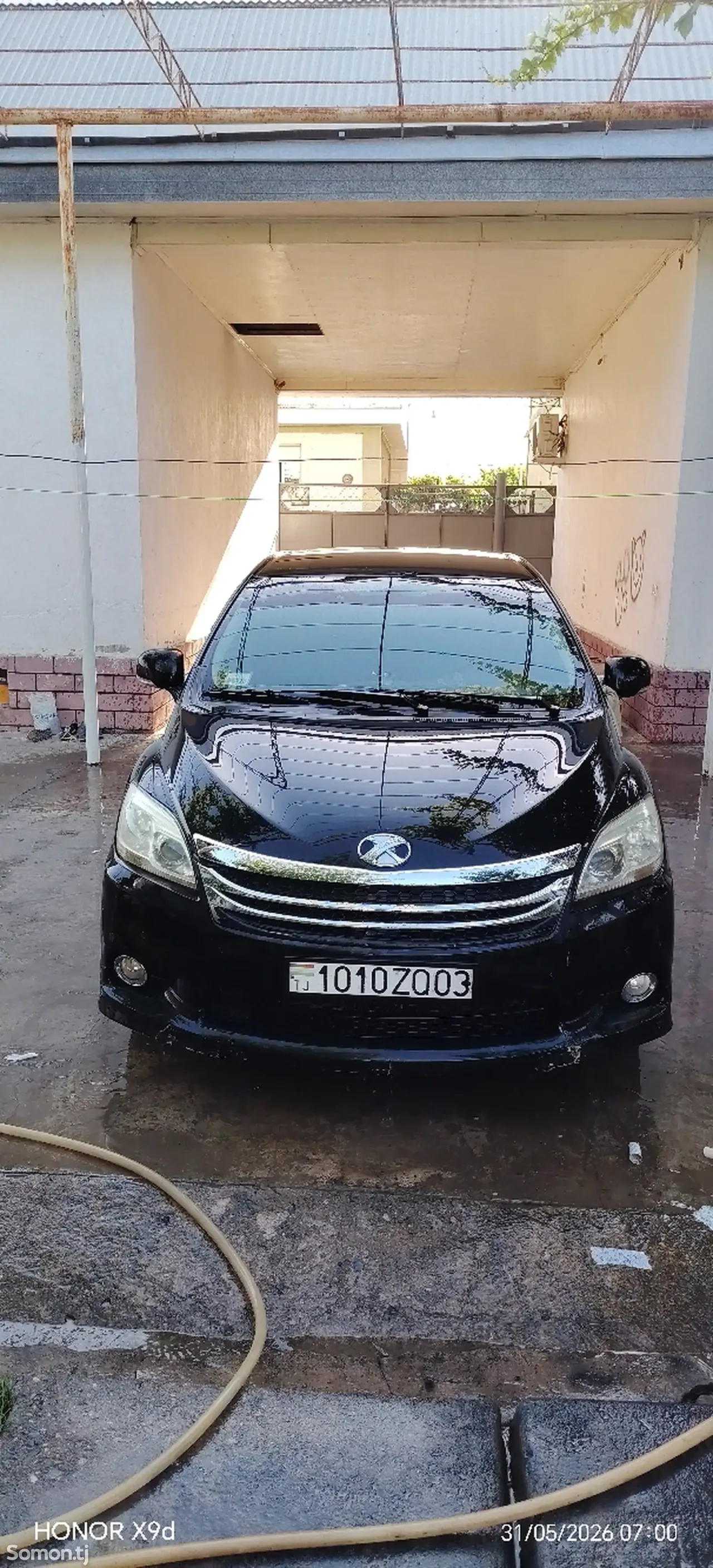 Toyota Mark X ZiO 2010 · 2.4 AT
