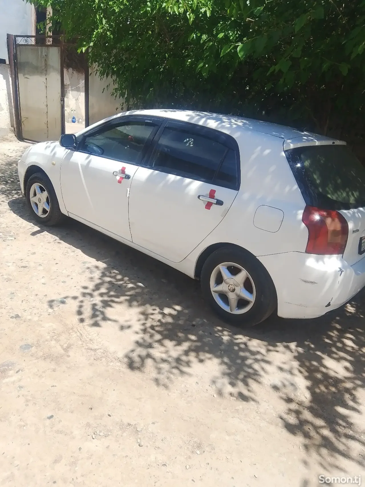 Toyota Corolla 2002 · 1.6 MT