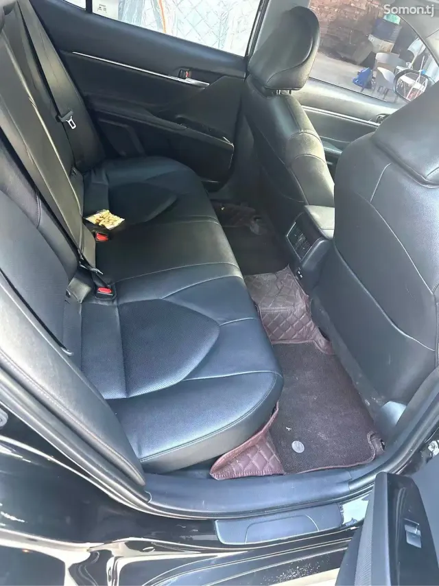 Toyota Camry 2021 · 2.5 AT