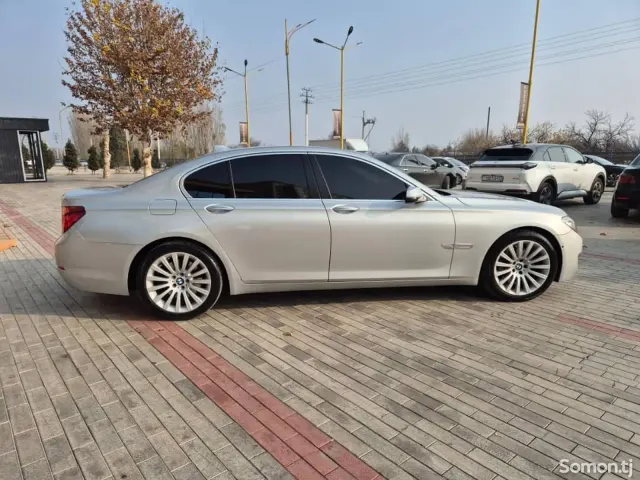 BMW 7 series 2013 · 3.0 AT