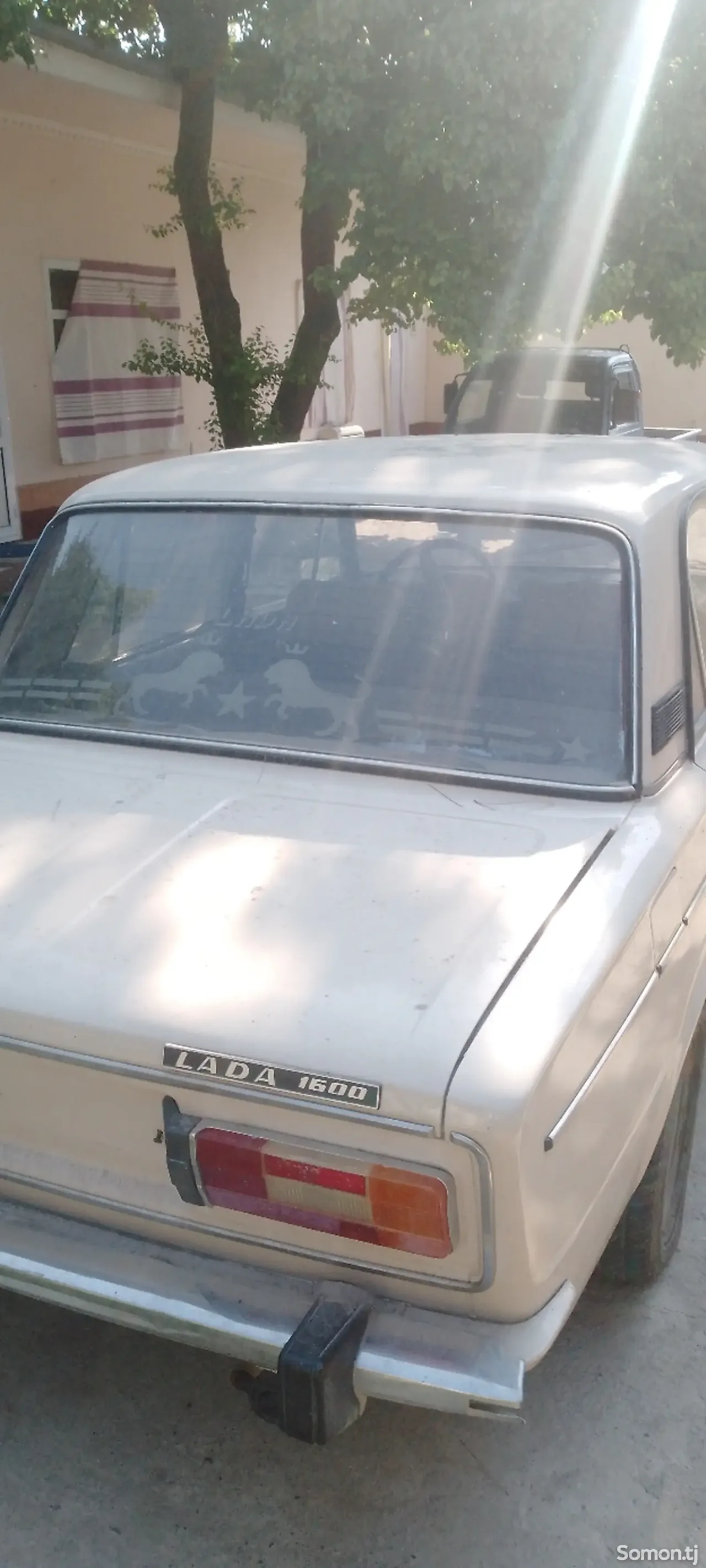 Lada (ВАЗ) 2106 1990 · 1.6 MT