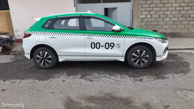 BYD E2 2023 · 1.6 AT