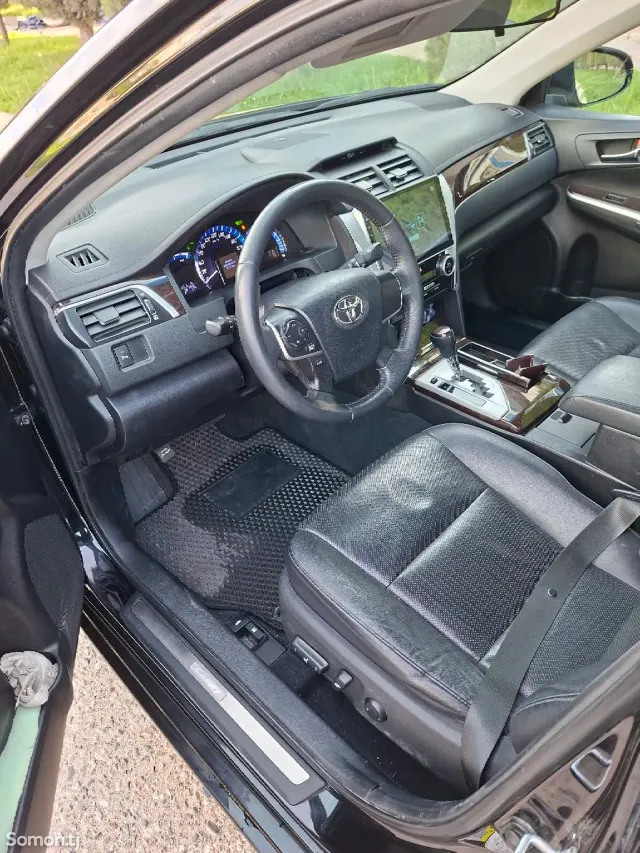 Toyota Camry 2014 · 2.5 AT