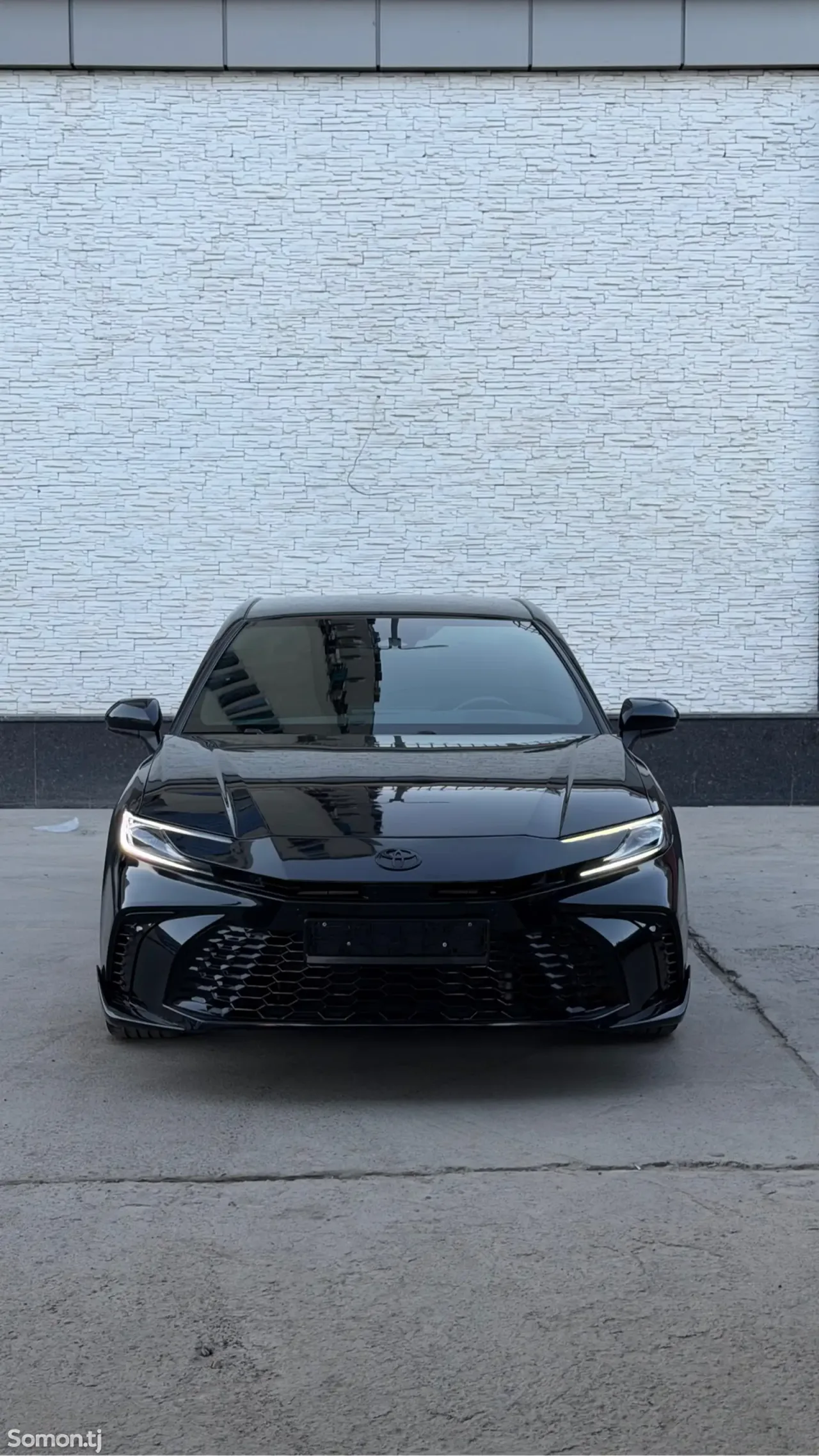 Toyota Camry 2025 · 2.0 AT