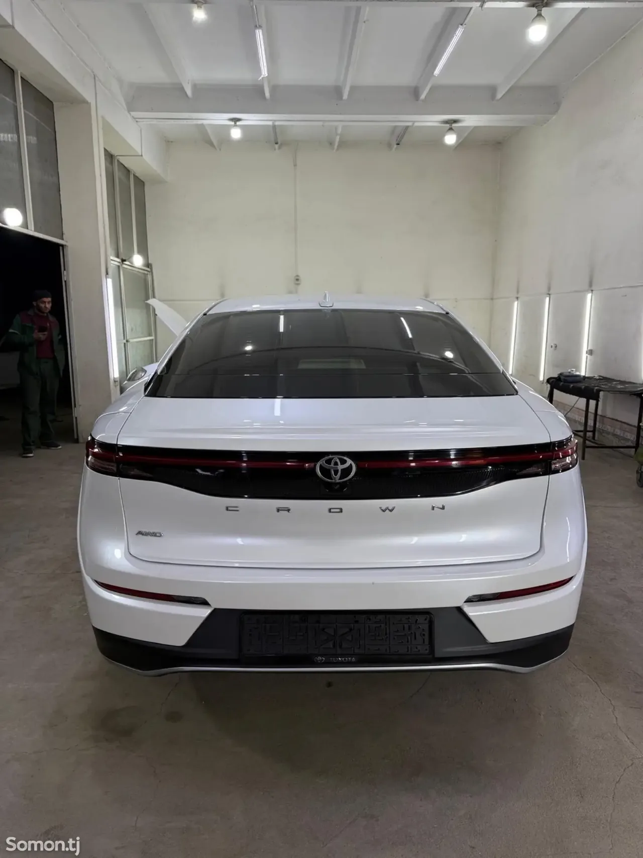 Toyota Crown 2023 · 2.5 AT