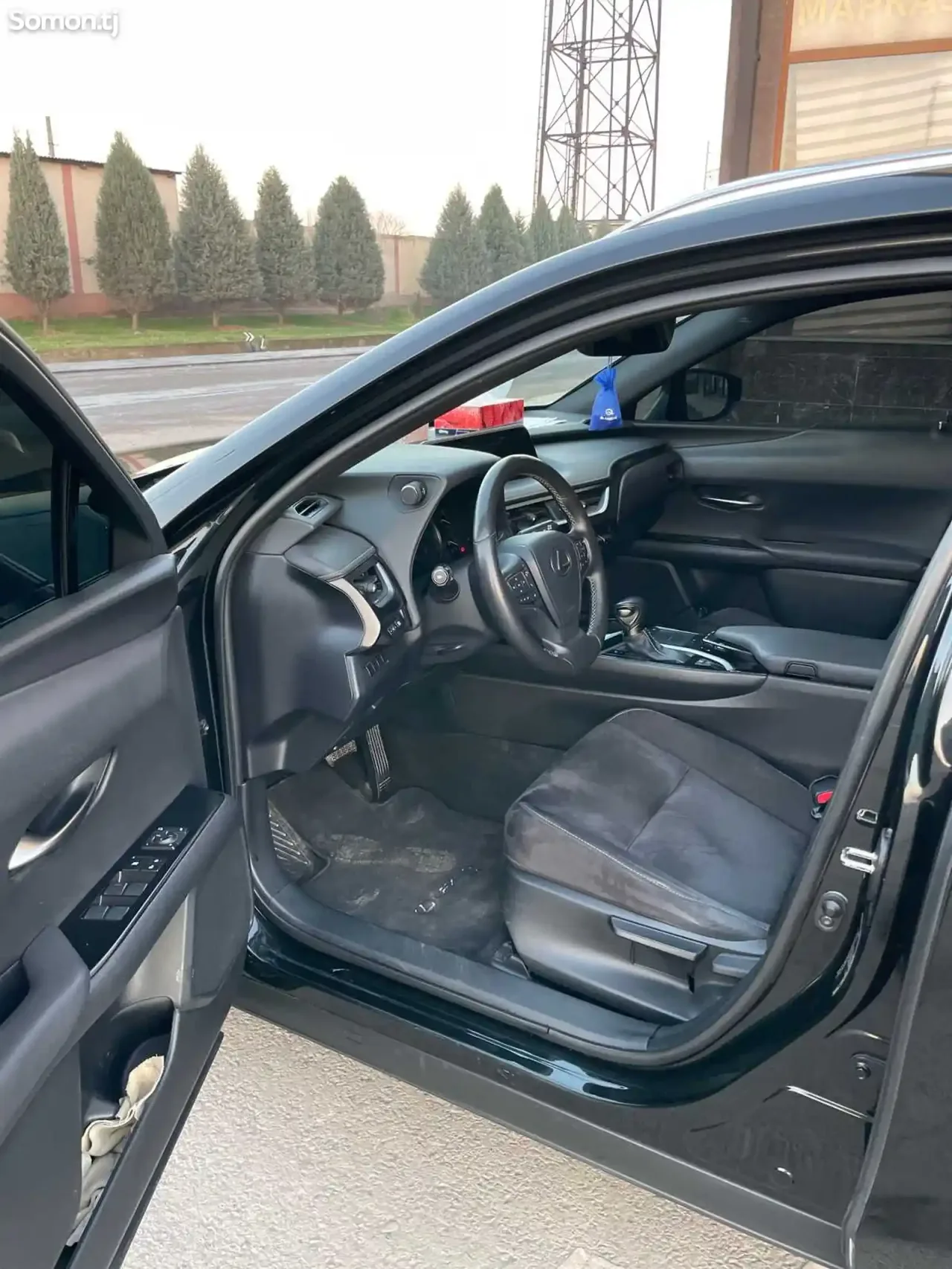 Lexus UX series 2021 · 2.5 AT