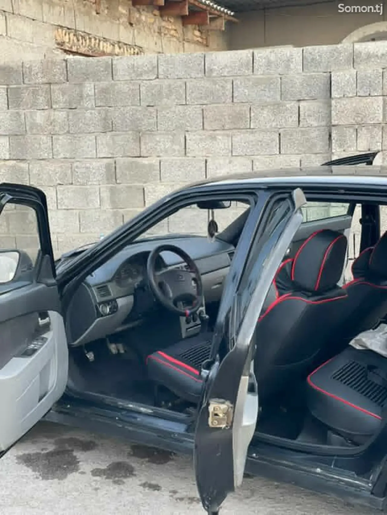 Lada (ВАЗ) Priora 2010 · 1.6 MT