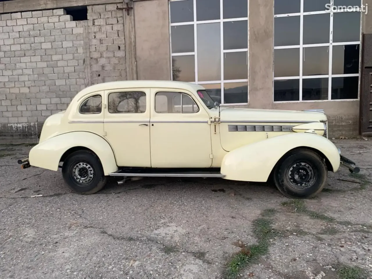 Другие марки Другая модель 1950 · 2.6 MT