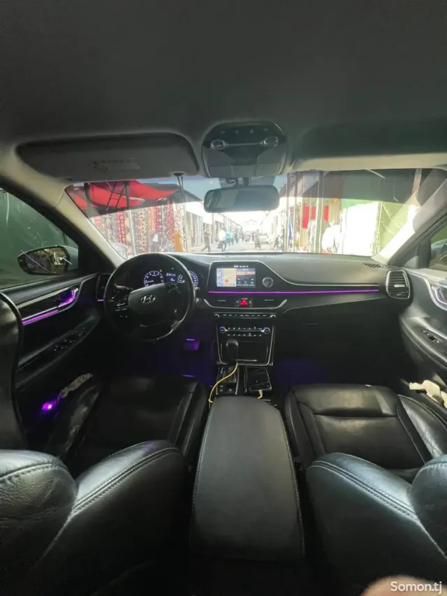 Hyundai Grandeur 2017 · 3.0 AT