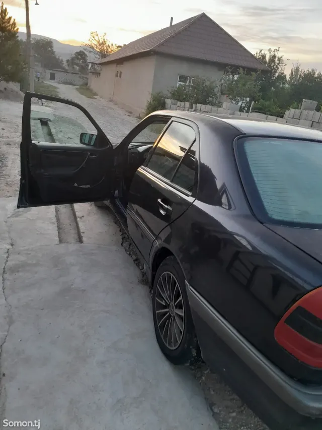 Mercedes-Benz C class 1998 · 1.8 MT