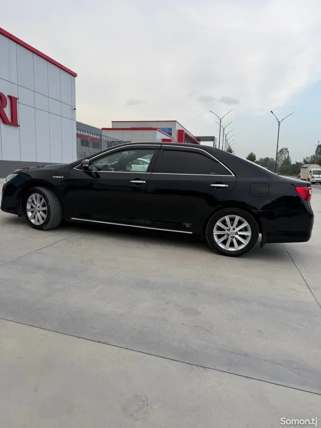 Toyota Camry 2013 · 2.5 AT