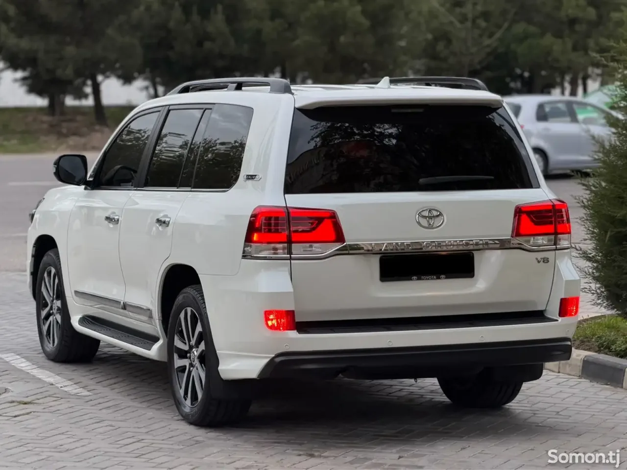Toyota Land Cruiser 2018 · 4.5 AT