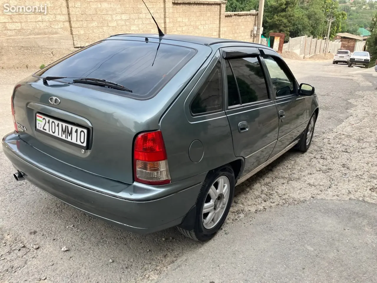 Daewoo Nexia 1995 · 1.6 MT
