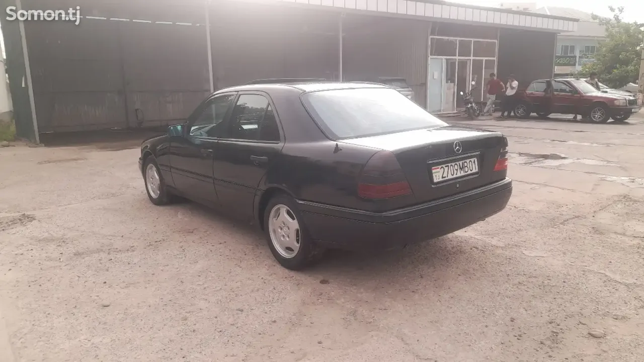 Mercedes-Benz C class 1995 · 1.8 MT
