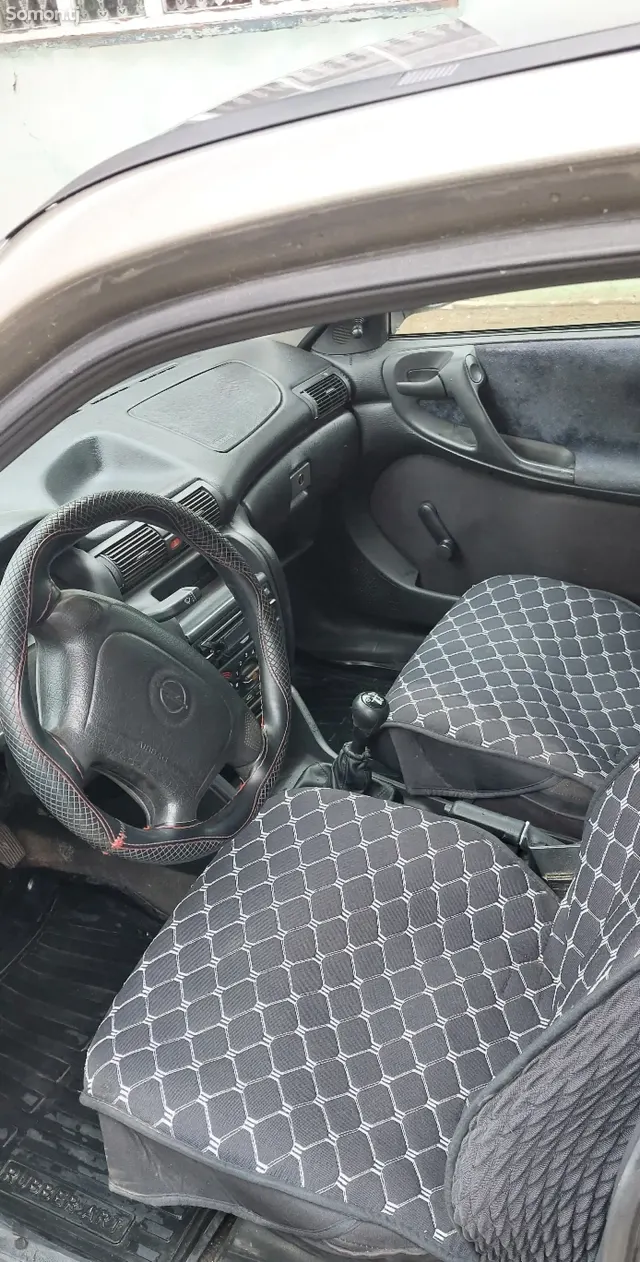 Opel Astra F 1996 · MT