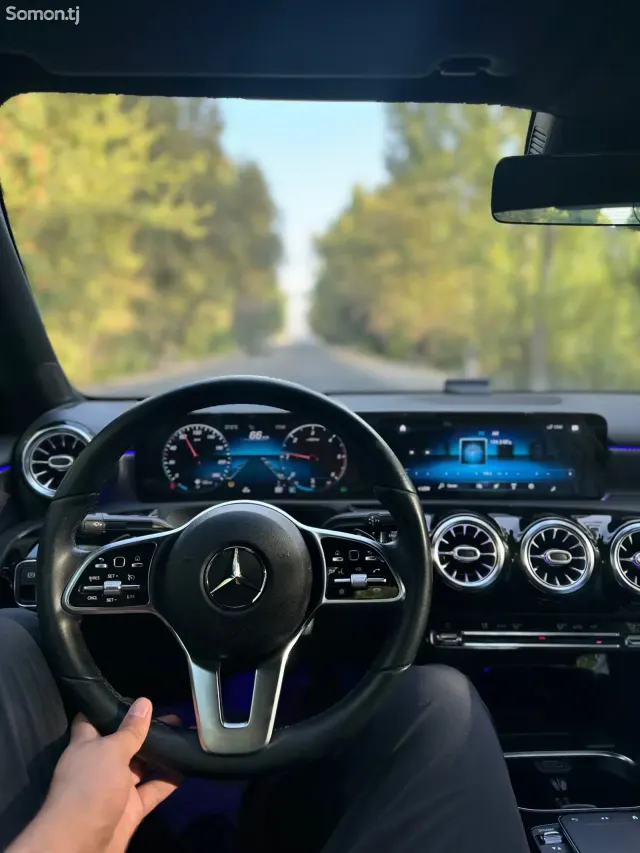 Mercedes-Benz A class 2021 · 2.2 AT