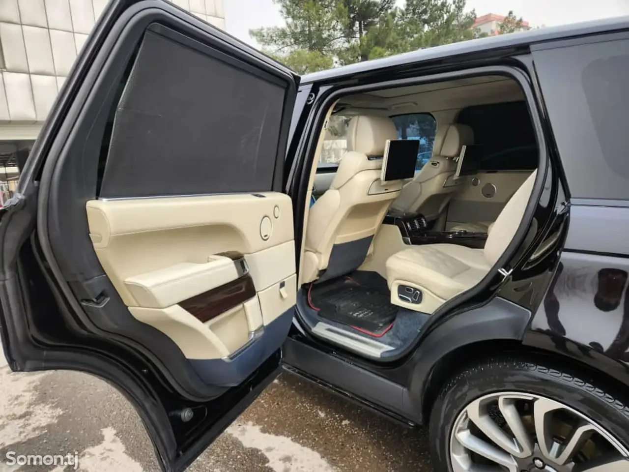 Land Rover Vogue 2017 · 5.0 AT