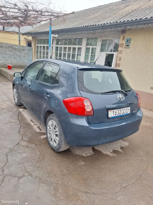 Toyota Auris 2007 · 1.8 MT
