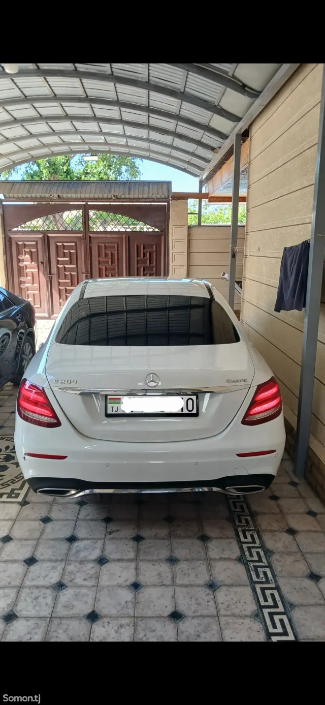 Mercedes-Benz E class 2019 · 2.0 AT