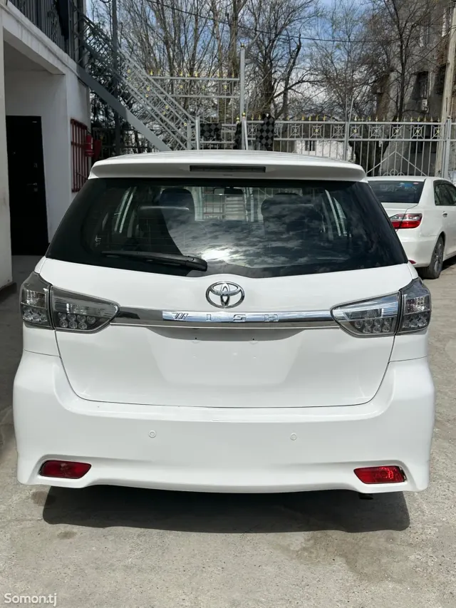 Toyota Wish 2014 · 2.0 AT