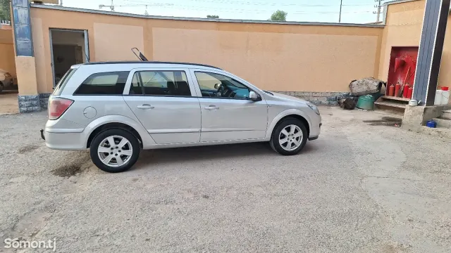 Opel Astra H 2007 · 1.6 MT