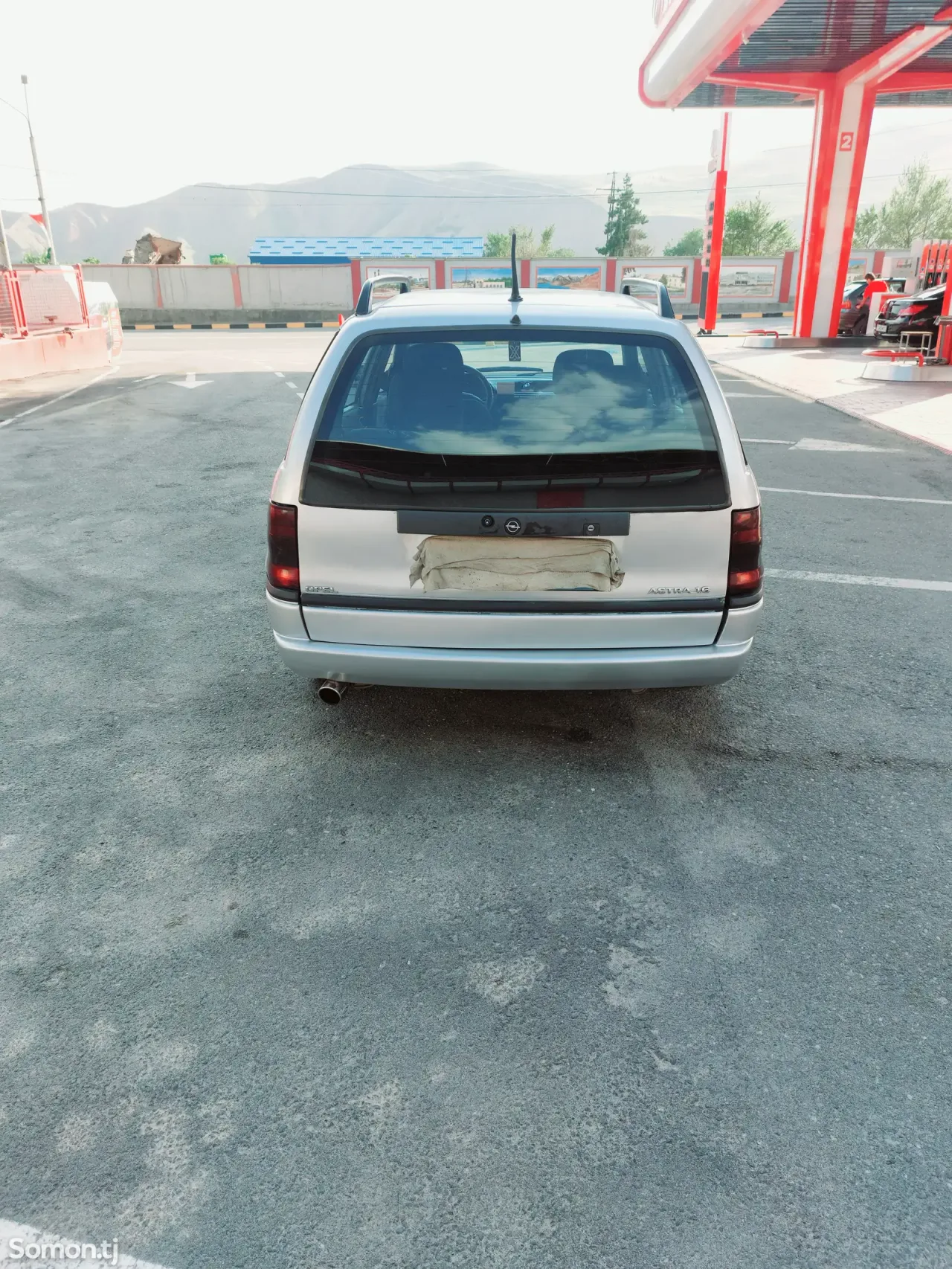 Opel Astra F 1994 · 1.6 MT