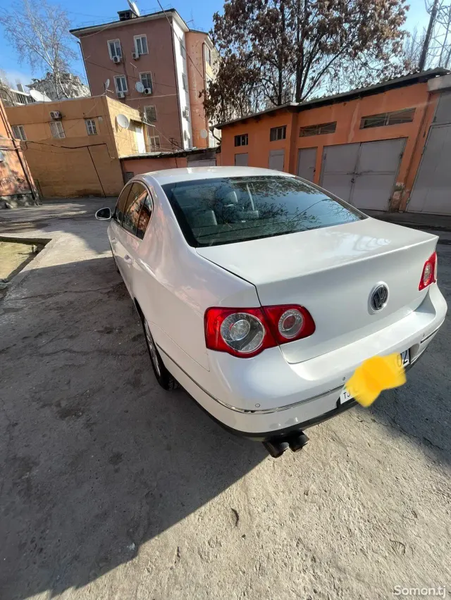 Volkswagen Passat 2009 · 2.0 AT
