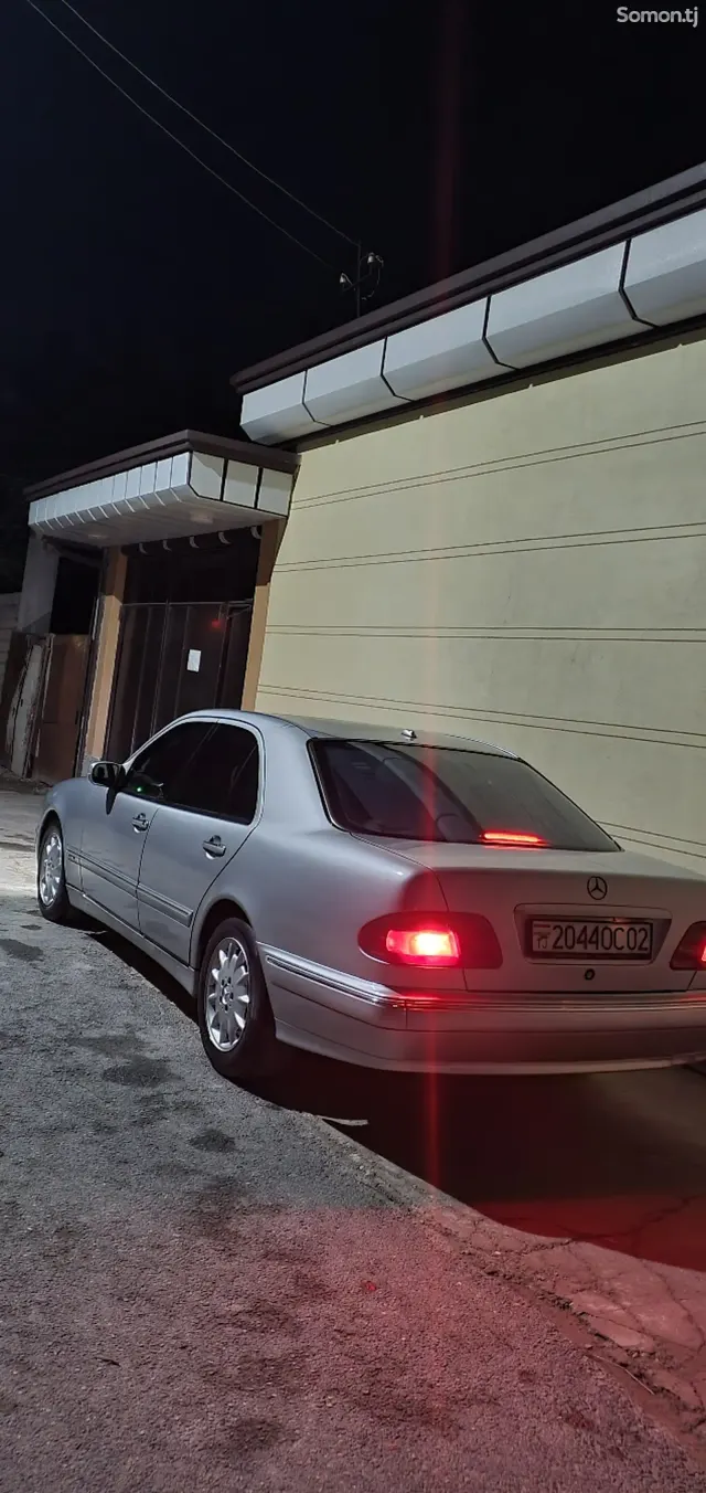 Mercedes-Benz E class 2001 · 2.4 AT