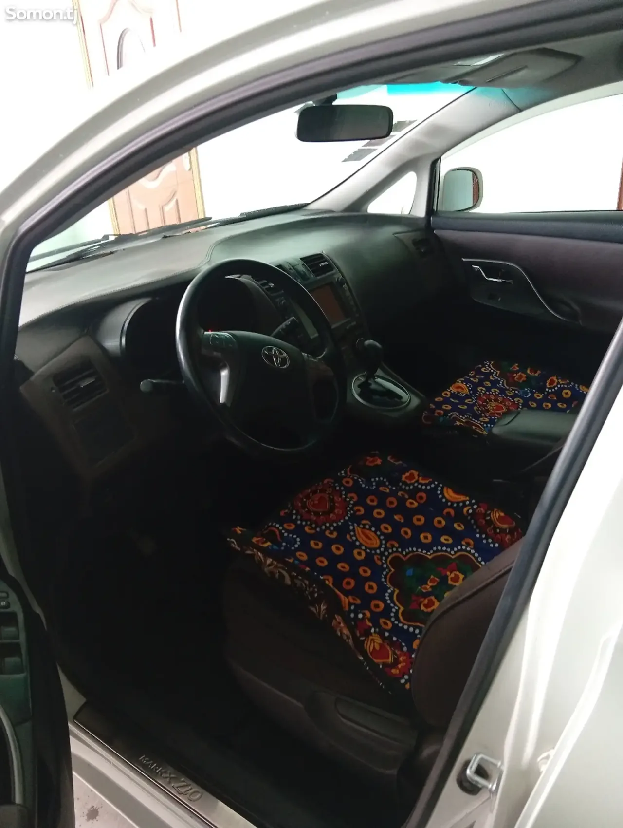 Toyota Mark X ZiO 2009 · 2.4 AT