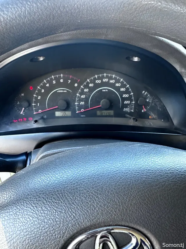 Toyota Camry 2008 · MT