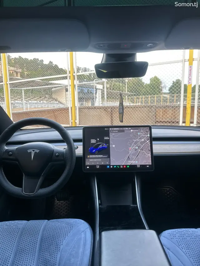 Tesla Model 3 2020 · 6.3 AT