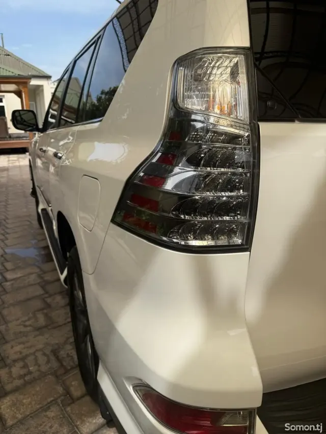 Lexus GX series 2018 · 4.6 AT