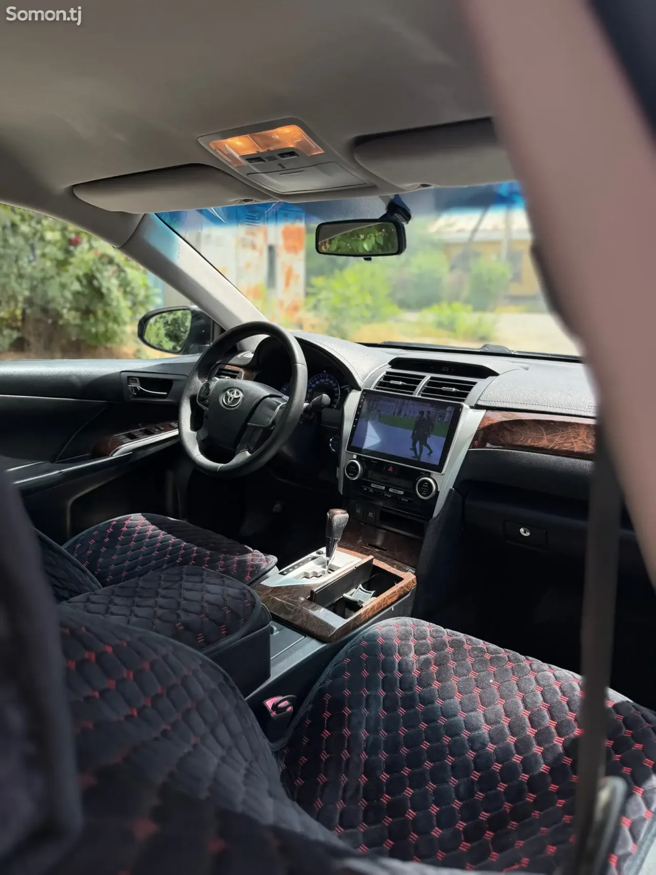 Toyota Camry 2015 · 2.5 AT