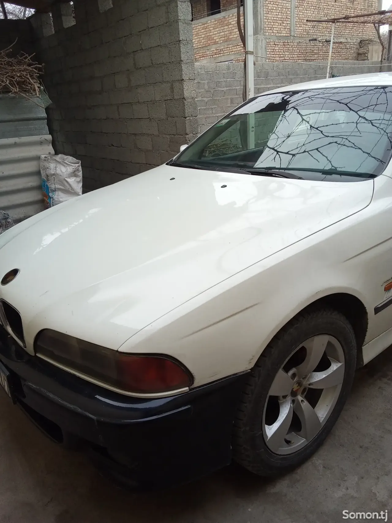 BMW 5 series 1996 · 2.4 MT