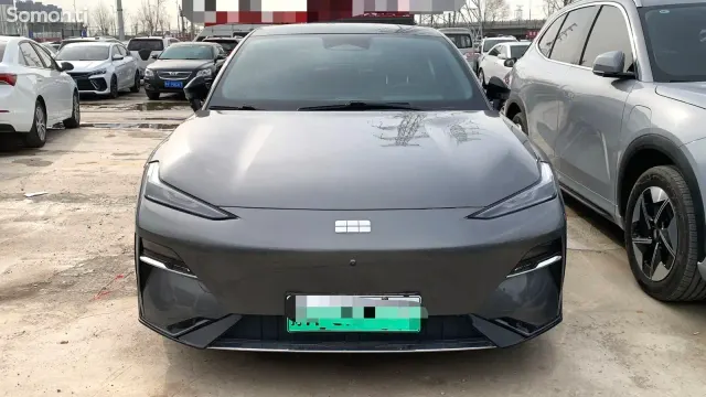 Geely Galaxy E8 2025 · AT