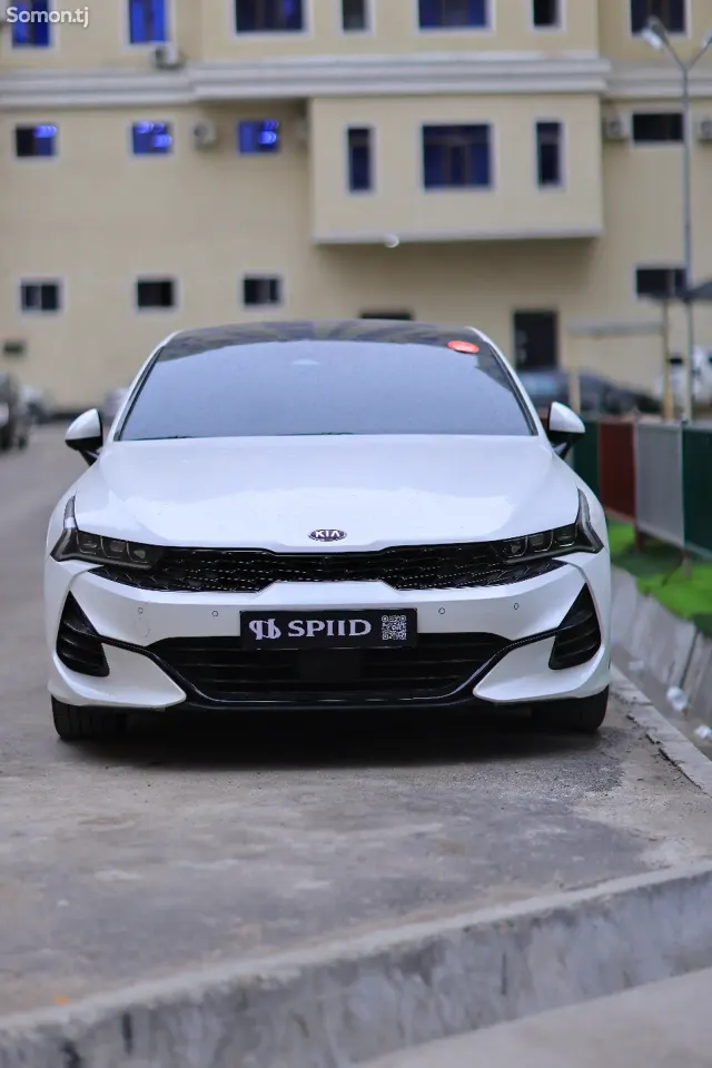 Kia K5 2021 · 2.0 AT